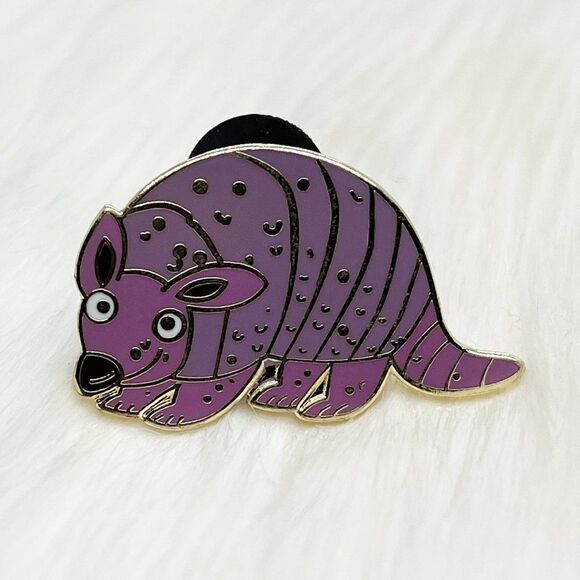 🔮 5/$25 Disney Toy Story‎ Midway Mania Prizes Armadillo Pin - Picture 1 of 3